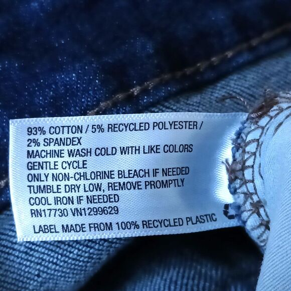 Ava & Viv Women’s 24W Denim Shorts Blue Distressed Roll Cuff High Rise Midi Plus - Picture 10 of 10